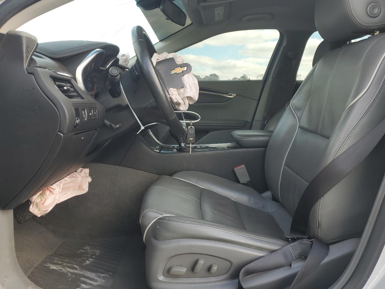 Chevrolet Impala Premier Image 10