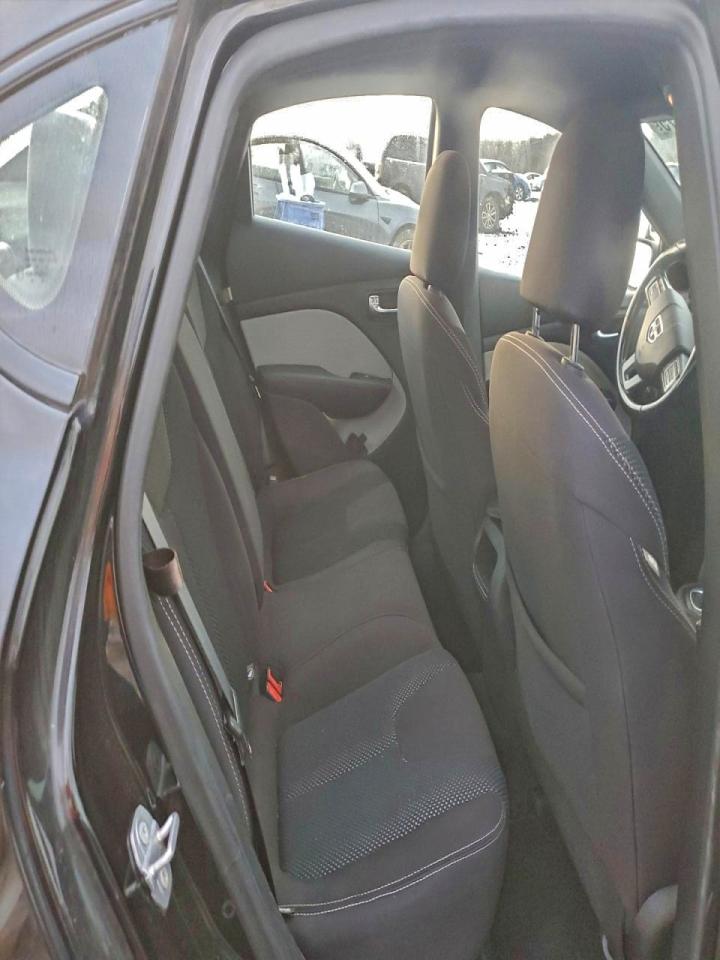 Dodge Dart Sxt Image 8