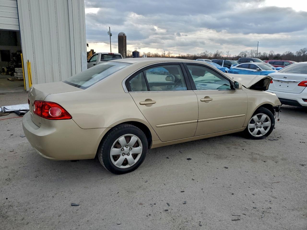 Kia Optima Lx Image 2