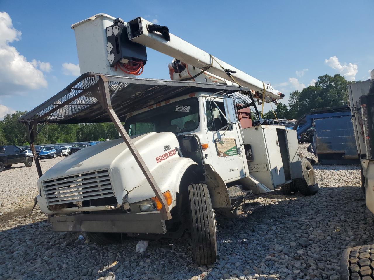 International 4700 4700 Image 8