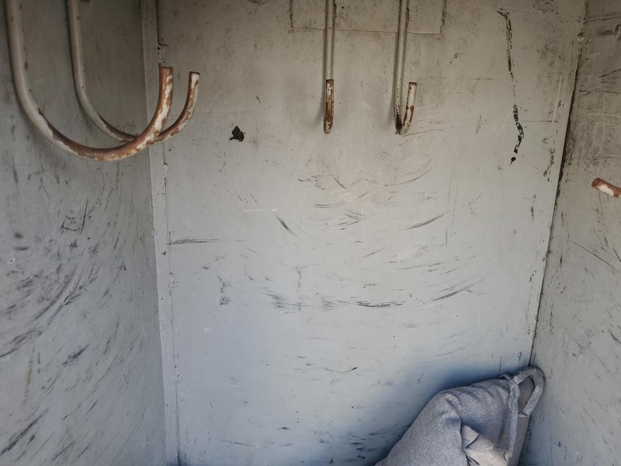 International 4700 4700 Image 3