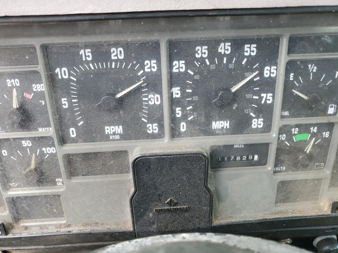 International 4700 4700 Image 6