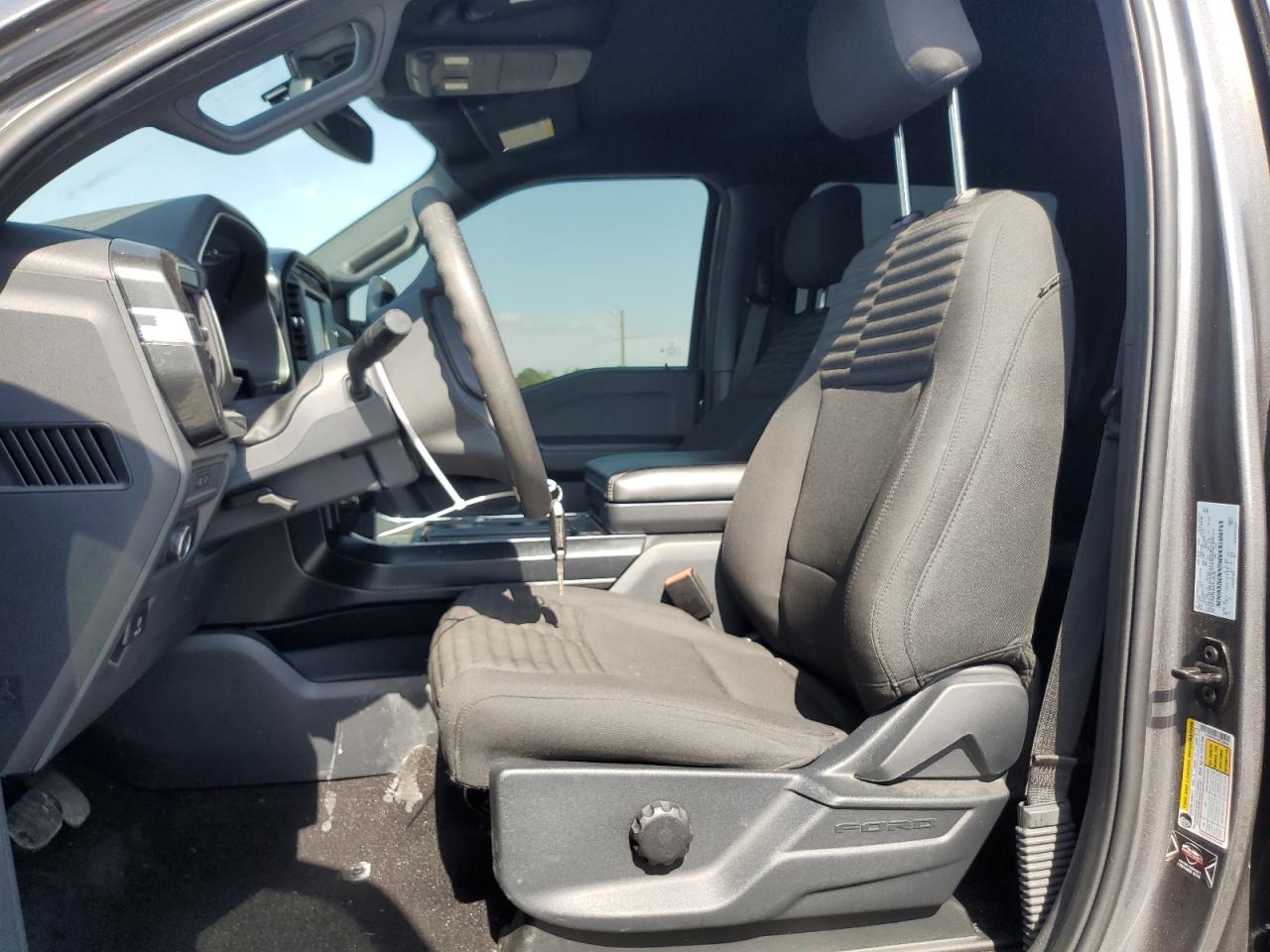 Ford F-150 Supercrew Image 10