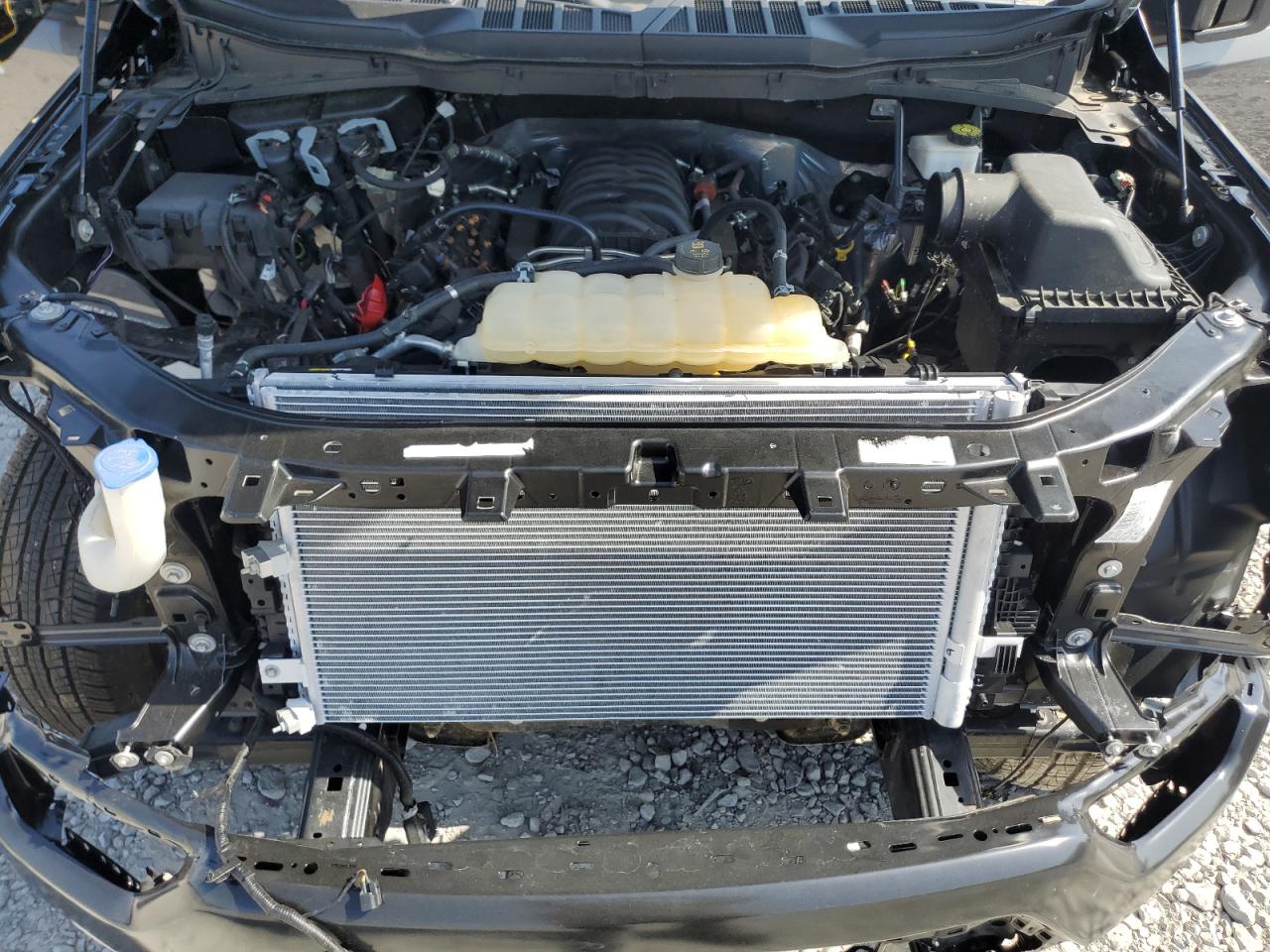 Ford F-150 Supercrew Image 9