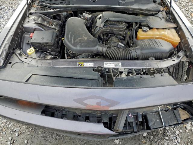 Dodge Challenger Sxt Image 8