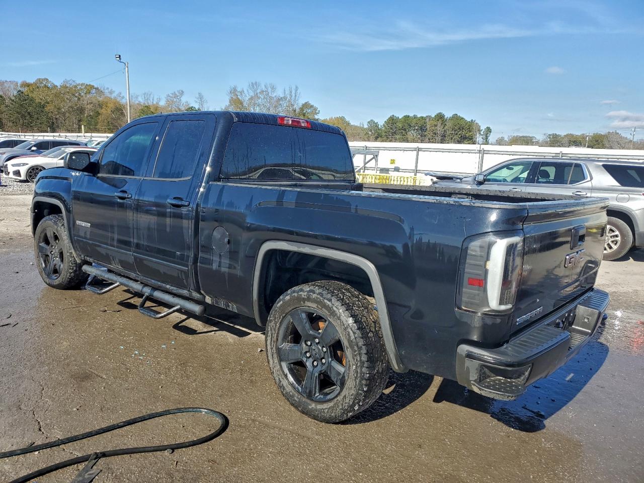 GMC Sierra K1500 Image 11
