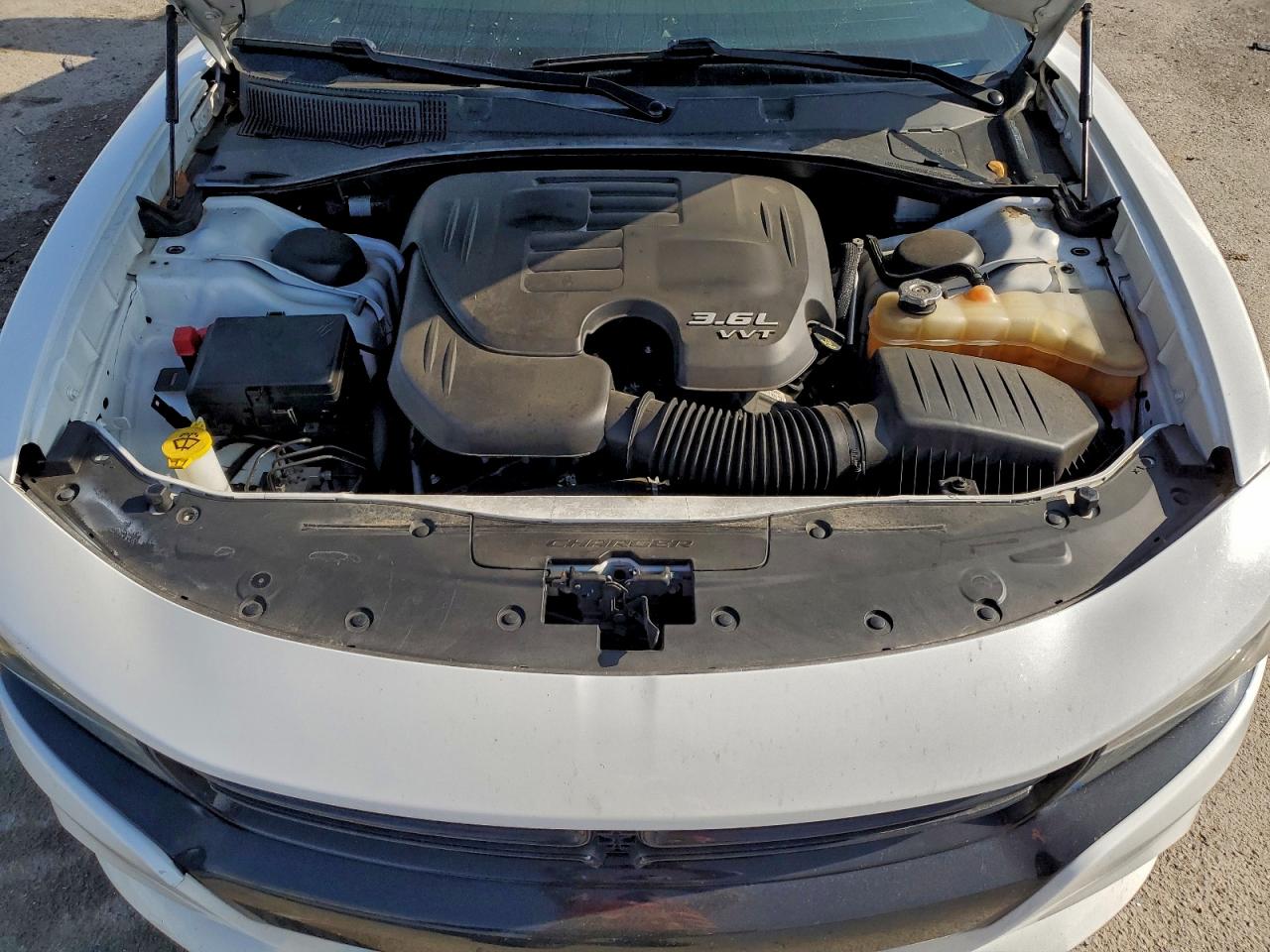 Dodge Charger Sxt Image 2