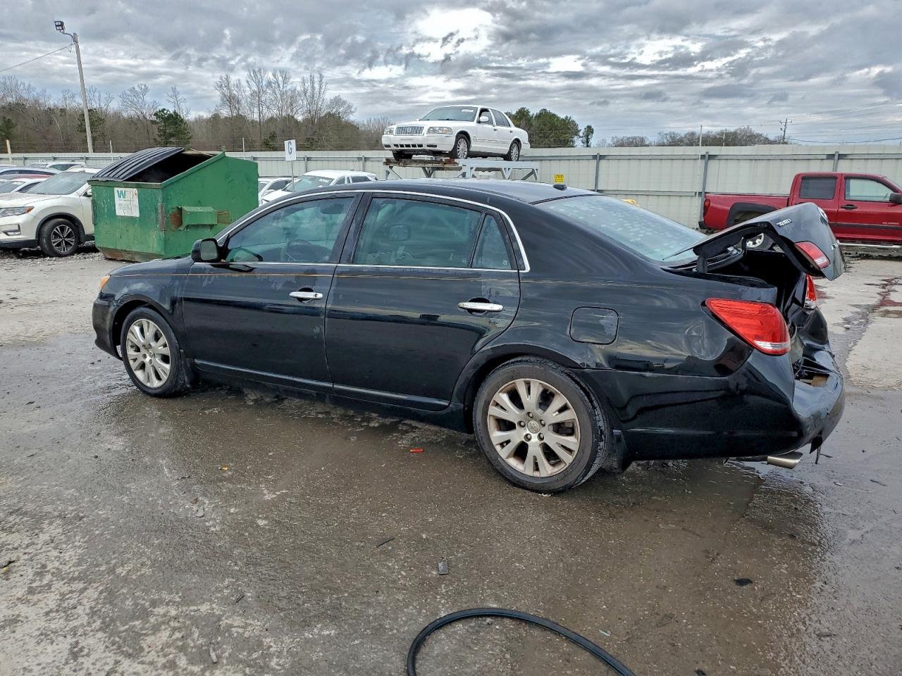 Toyota Avalon Xl Image 3